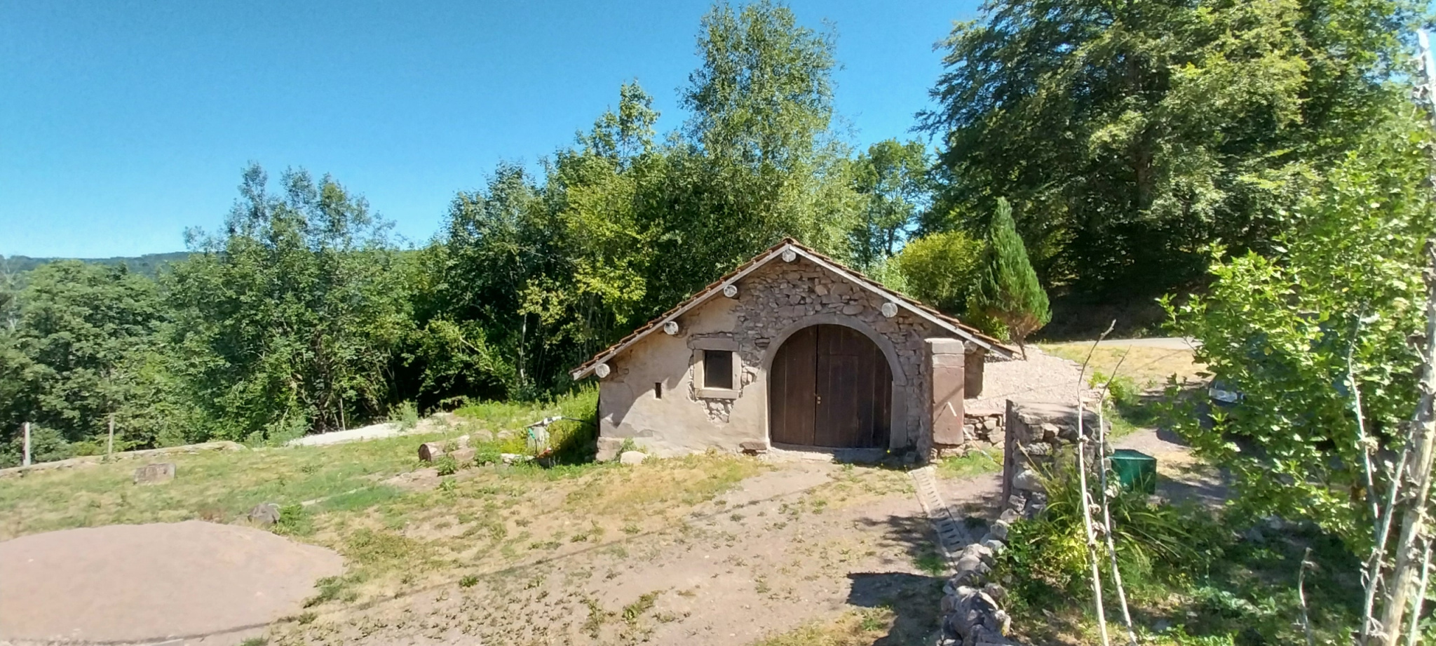 f3737204